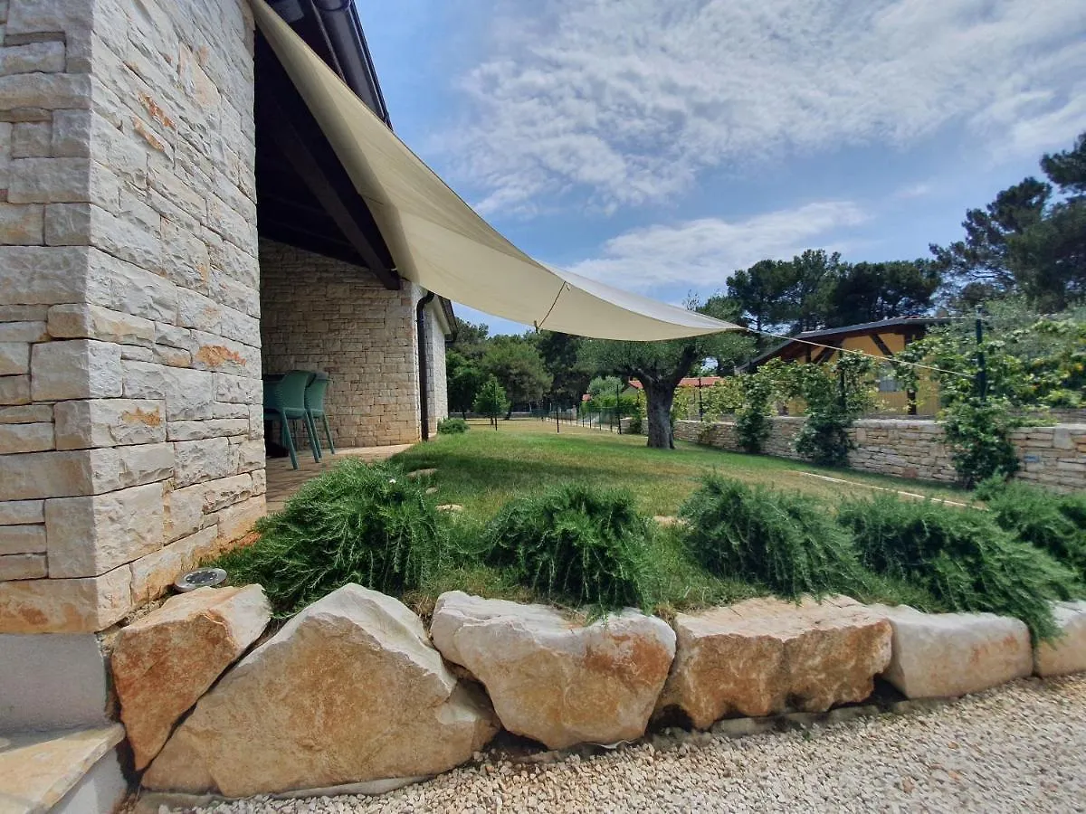 Casa Pinea Fazana location