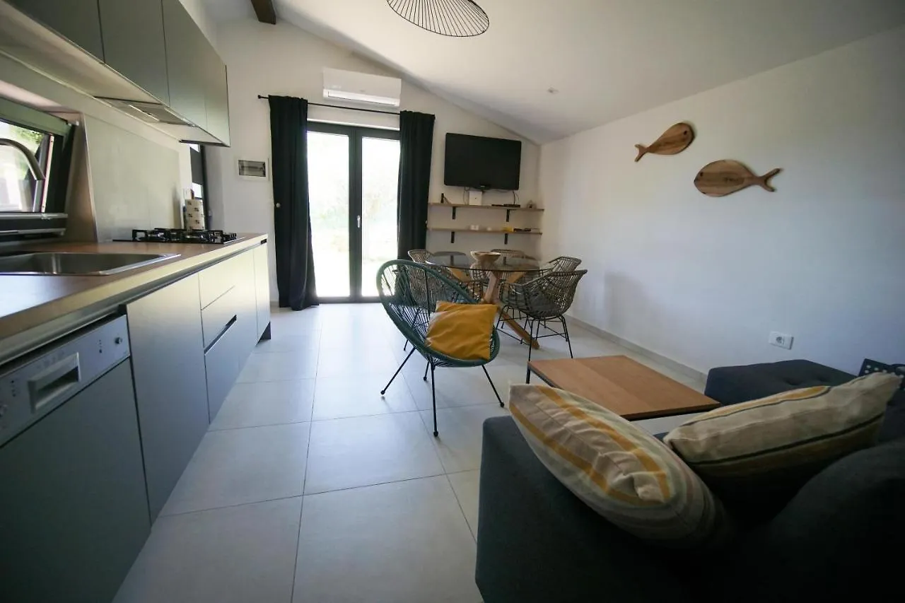 הוילה וודניאן Casa Pinea Fazana 0*,  קרואטיה